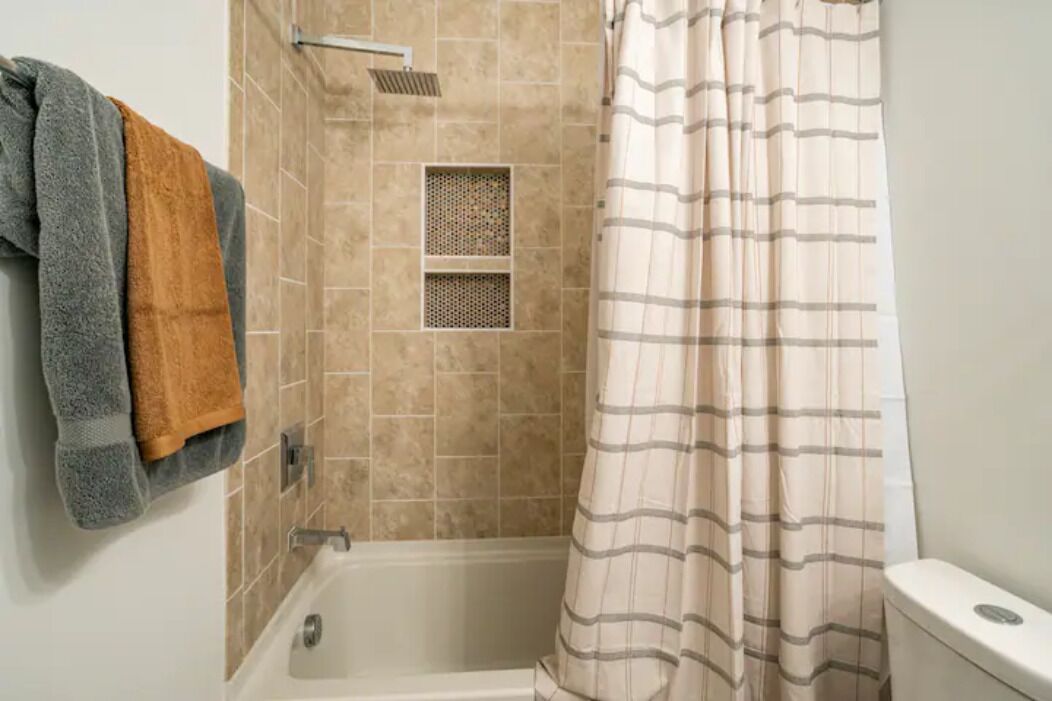 Towels, soap, shampoo, toilet paper