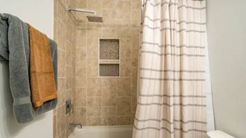 Towels, soap, shampoo, toilet paper