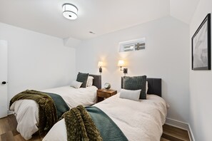 2 bedrooms, WiFi, bed sheets - Quaint & cozy living minutes from downtown Raleigh (Raleigh)