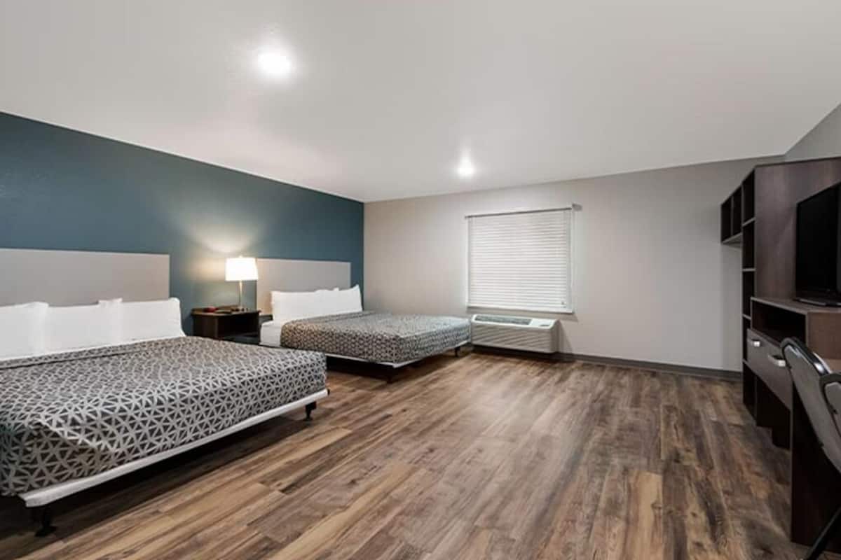 1 bedroom, desk, laptop workspace, blackout curtains