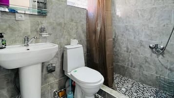 Kamar Standar | Kamar mandi