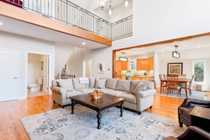 TV, fireplace, streaming services