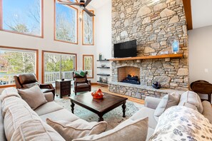 TV, fireplace, streaming services