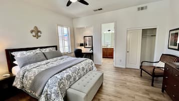 3 bedrooms, desk, iron/ironing board, WiFi