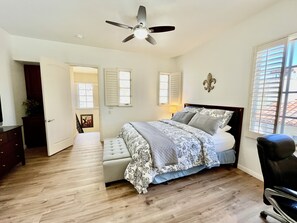 3 bedrooms, desk, iron/ironing board, WiFi