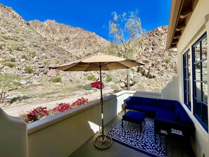 Property grounds - 110414 3BR Stunning Spacious Resort Villa Gorgeous Mt Views Pool/Spa steps away (La Quinta)