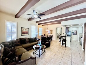 Smart TV, fireplace, DVD player, books - 110414 3BR Stunning Spacious Resort Villa Gorgeous Mt Views Pool/Spa steps away (La Quinta)