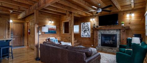 Smart-tv en een open haard