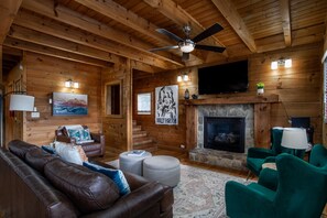 Smart-tv en een open haard