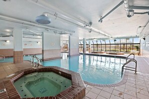 Piscina coperta, piscina all'aperto