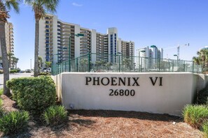 Property grounds - Awesome views from balcony overlooking beach! Centrally located in Orange Beach. (Orange Beach)