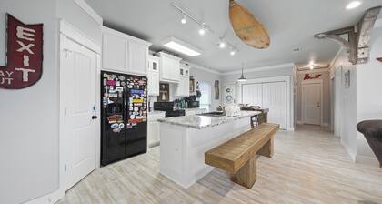 Driftwood, 2 bdrm, Gulf views, dog friendly