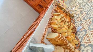 Desayuno buffet incluido todos los días