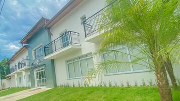 Mặt tiền nơi lưu trú