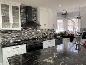 Fridge, cookware/dishes/utensils