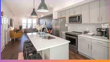 Microwave, stovetop, dishwasher, coffee/tea maker