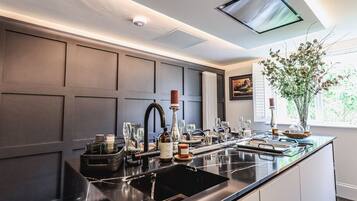 Astianpesukone, keittoastiat/astiat/ruokailuvälineet