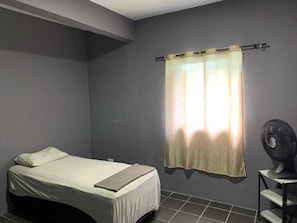 Habitación individual básica | Wifi gratis
