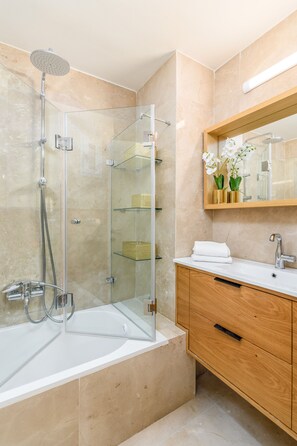 Bathroom - Nina Luxury Apartment (Jerusalem)