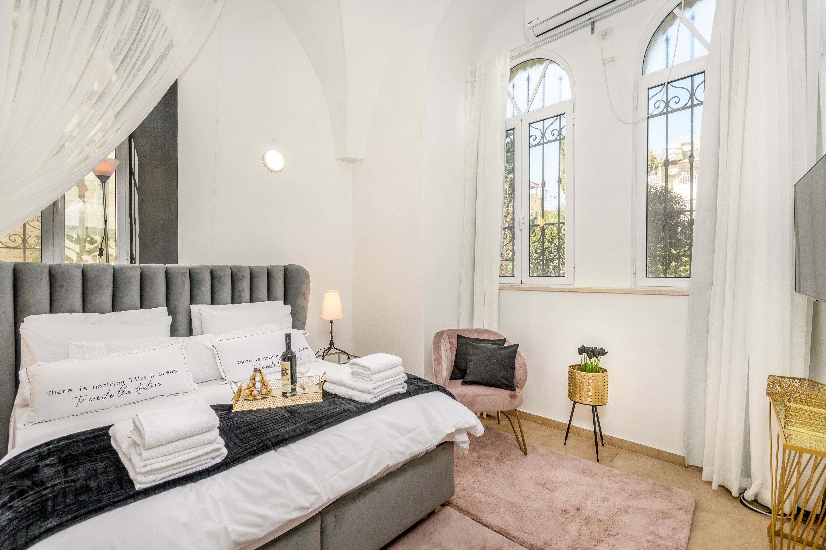 精品公寓 | 4 多间卧室、免费 WiFi、床单