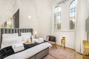 精品公寓 | 4 多间卧室、免费 WiFi、床单