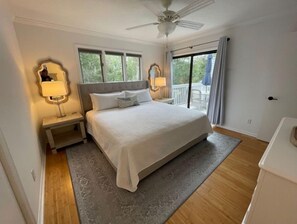 3 bedrooms, desk, iron/ironing board, free WiFi