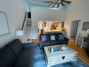Smart TV - July availability! 3BR Condo, BHI Club option, 2 golf carts! Near beaches (Bald Head Island)