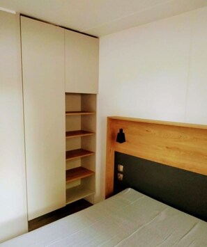 2 bedrooms, iron/ironing board, travel crib, WiFi