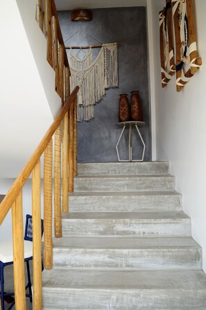 Escaleras con baranda