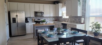 Spacious 4 bedroom central to everything San Antonio has to offer