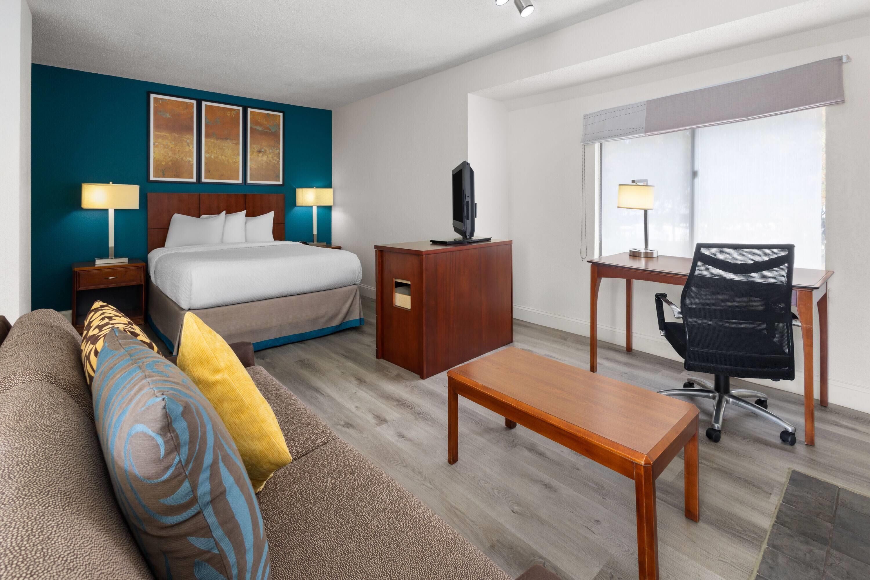 Photo - Tysons Corner Suites, A Baymont by Wyndham