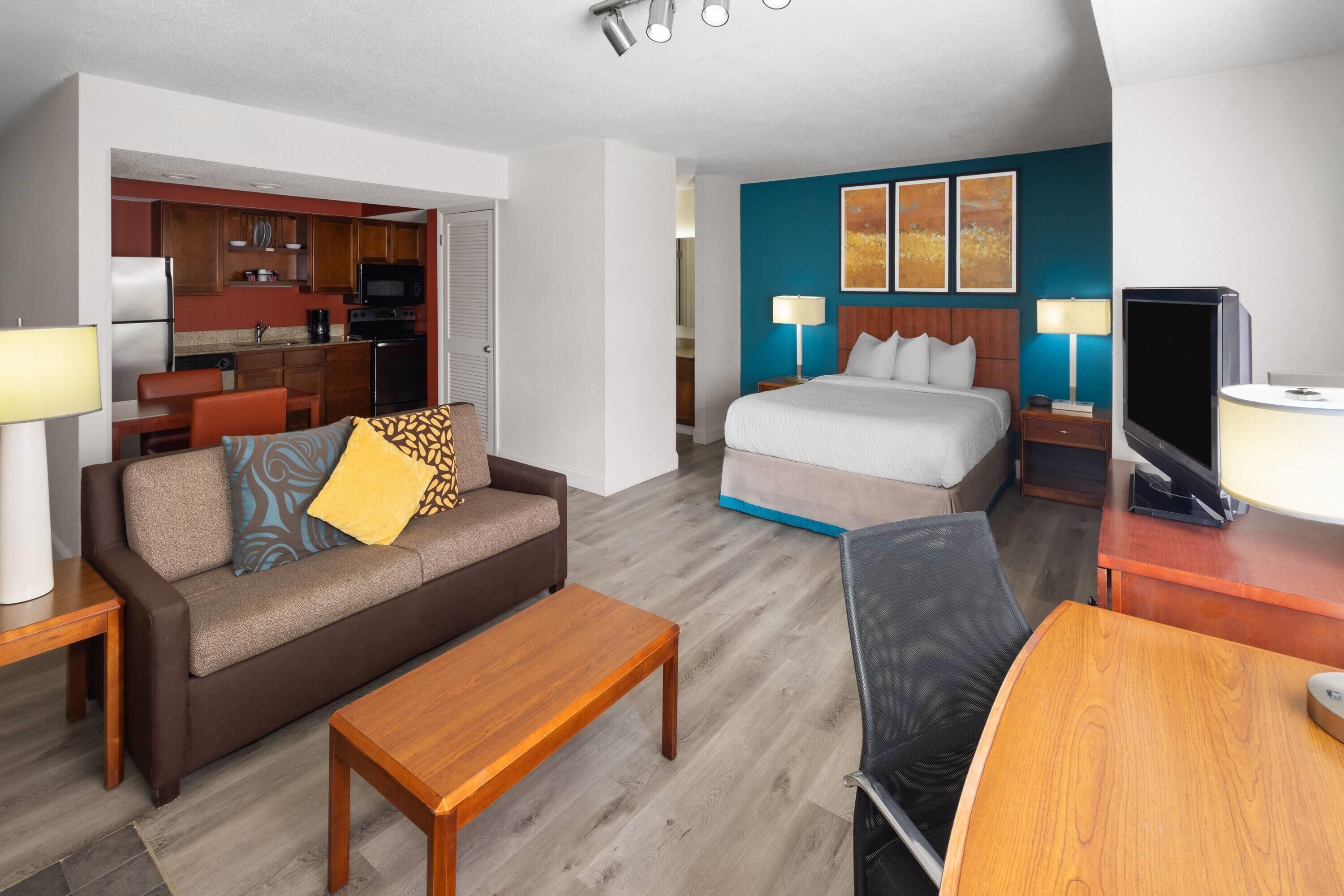 Desk, blackout curtains, free WiFi, bed sheets