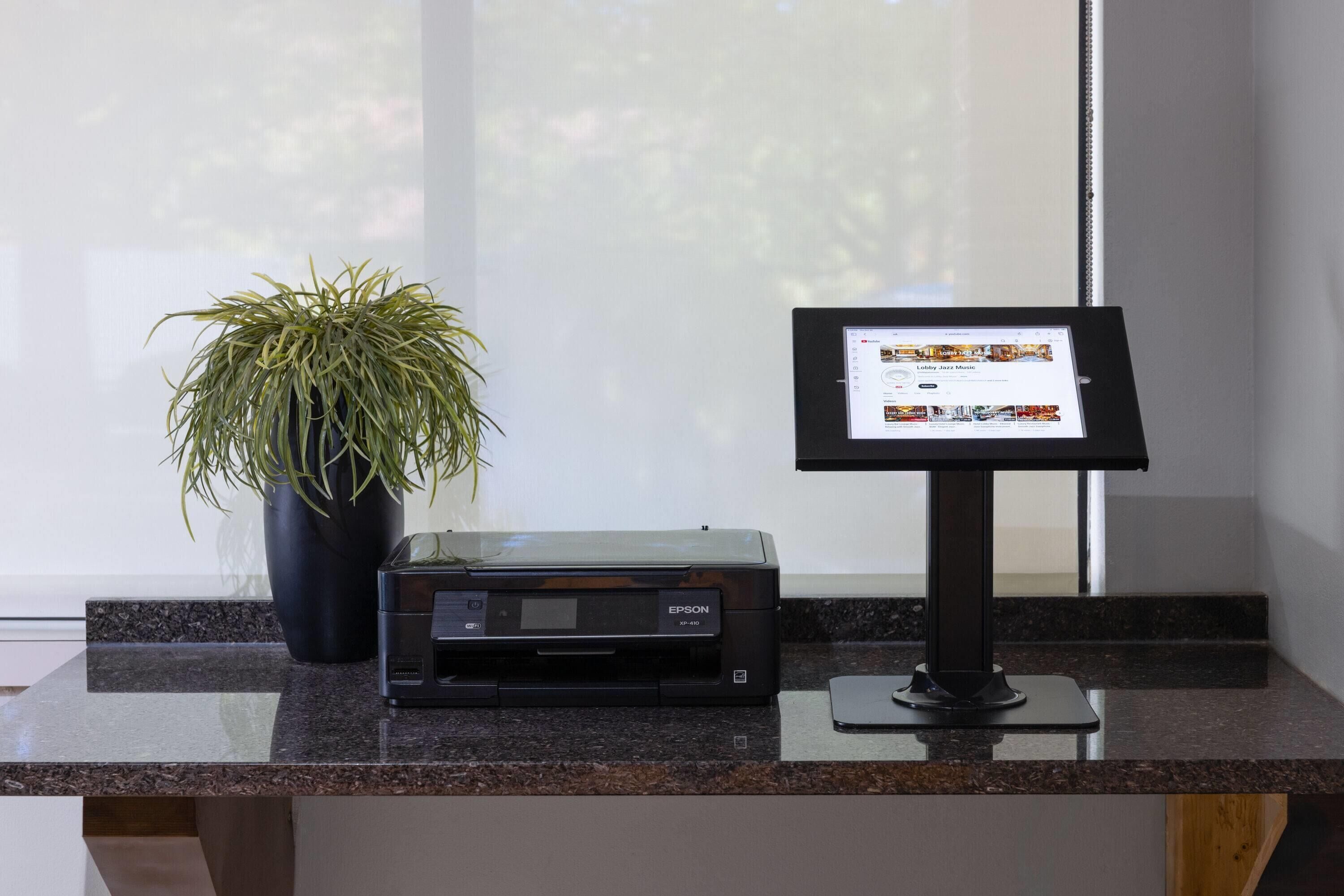 Photo - Tysons Corner Suites, A Baymont by Wyndham