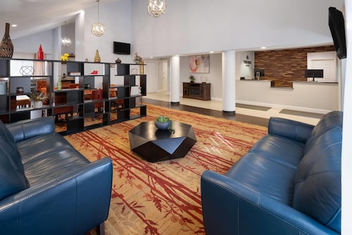 Tysons Corner Suites, A Baymont by Wyndham