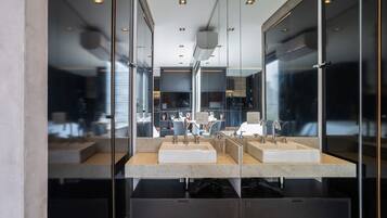 Apartment | Bathroom