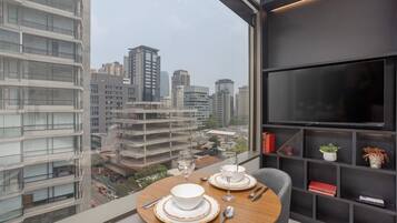 Apartment | Dining