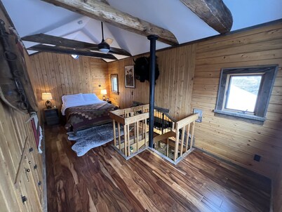 Private Custom Cabin on Yellowstone River with Breathtaking Views