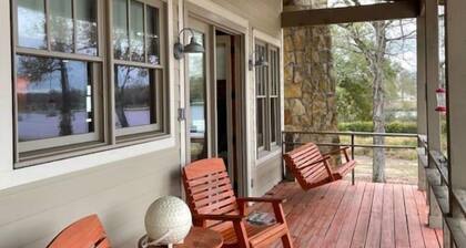 Lakeside Getaway #2 near Canton Trade Days