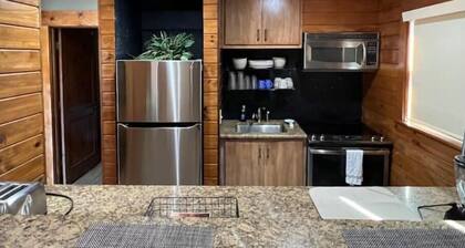 Lakeside Getaway #2 near Canton Trade Days