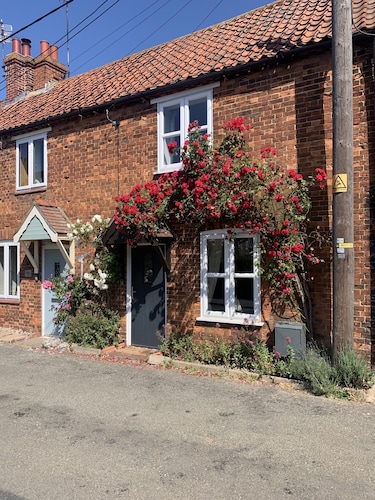 North Norfolk Coastal Cottage in the beautiful village of Snettisham