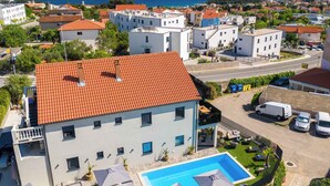 Exterior - Holiday apartment with sea view and shared-use pool (Krk)