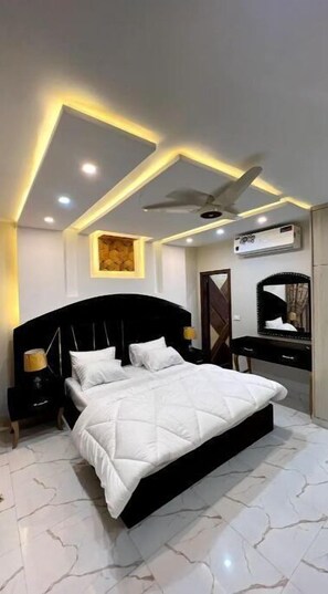 1 camera, ferro/asse da stiro, Wi-Fi