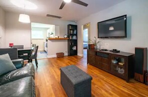 TV, Netflix, streaming services