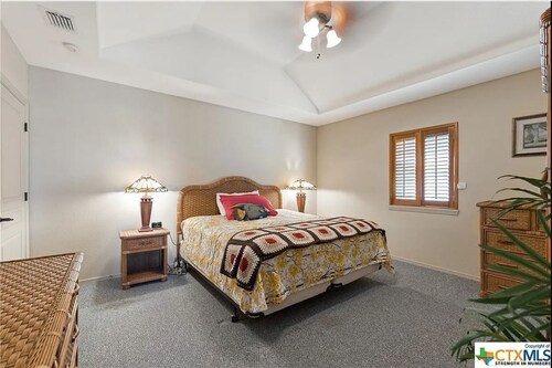 Perfect getaway for all!  Fish and hunt with all the comforts of home!