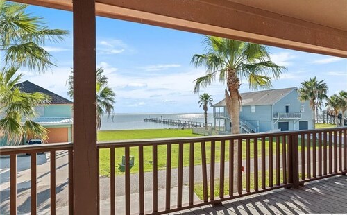 Perfect getaway for all!  Fish and hunt with all the comforts of home!