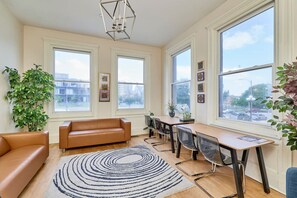 Interior - Modern 1 Bd 1 ba Apartment SLU, Grand Center, CWE-Apt F (St. Louis)