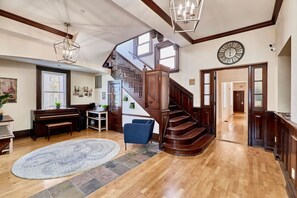 Interior - Modern 1 Bd 1 ba Apartment SLU, Grand Center, CWE-Apt F (St. Louis)