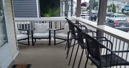 Hampton Beach ♡ Ocean Retreat - Steps From The Sand and Strip!