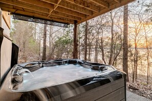 Outdoor spa tub - Lakefront Cabin Escape 3BR  Pvt  Dock & Hot Tub (Flint)