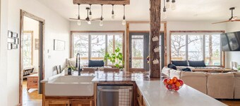 Lakefront Cabin Escape 3BR  Pvt  Dock & Hot Tub